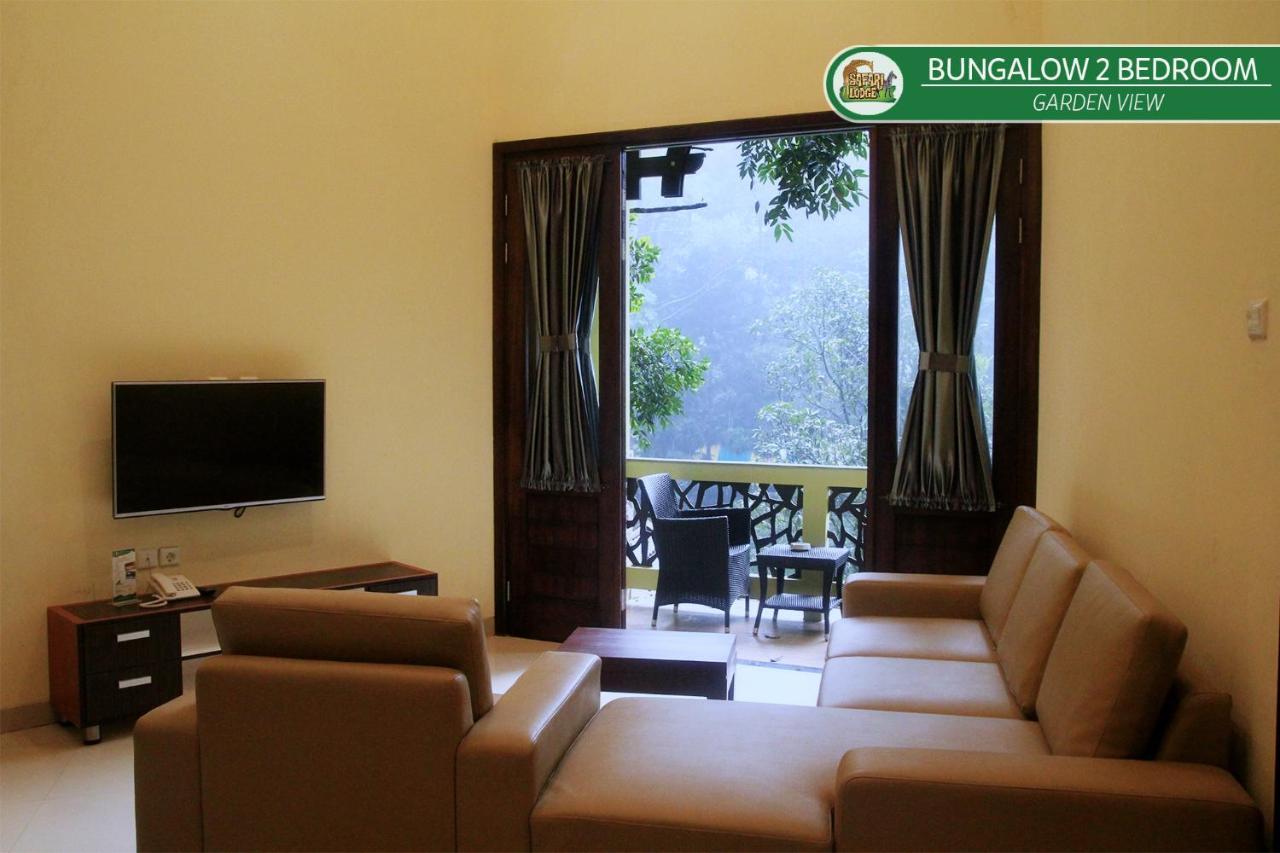 Safari Resort Puncak Esterno foto