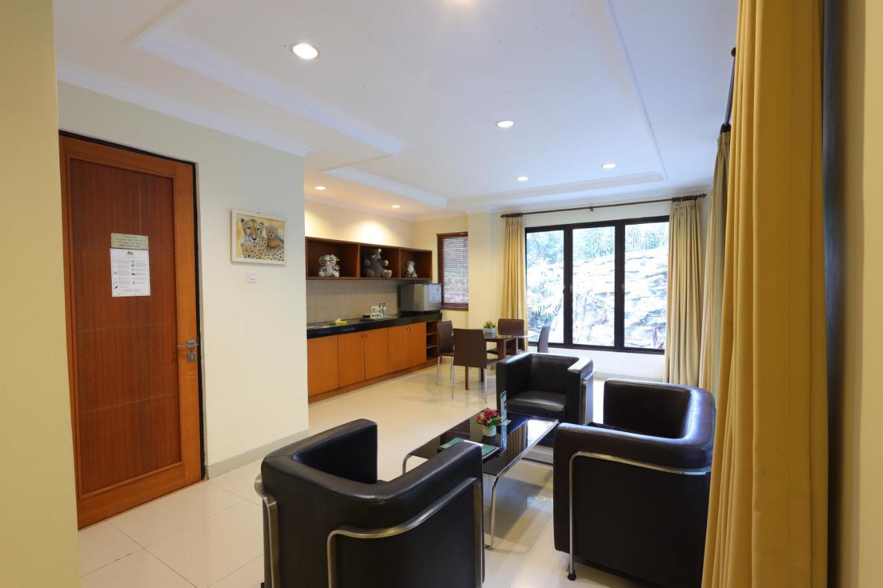 Safari Resort Puncak Esterno foto