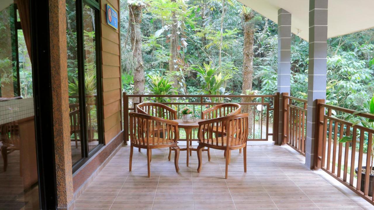Safari Resort Puncak Esterno foto