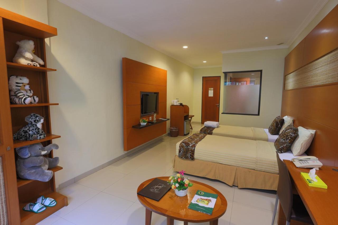 Safari Resort Puncak Esterno foto