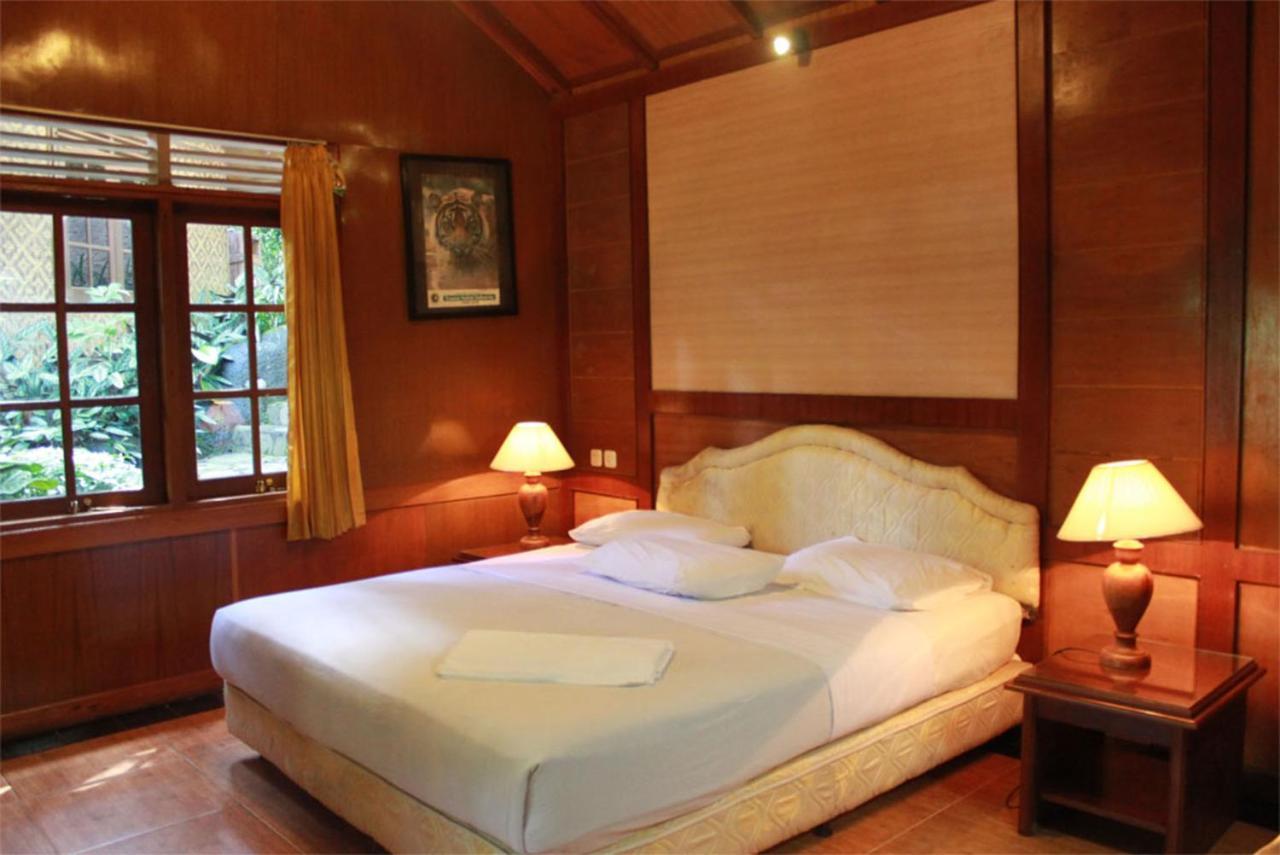 Safari Resort Puncak Esterno foto